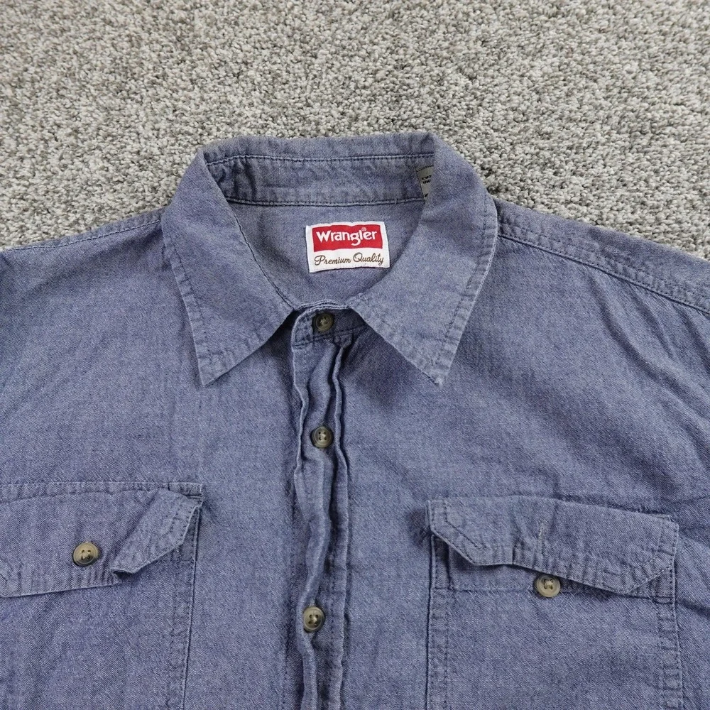Wrangler Shirt Mens L Blue Chambray Denim Short Sleeve Button Up Cowboy Western‎